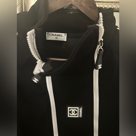 SOLD - Picture 3 of 4